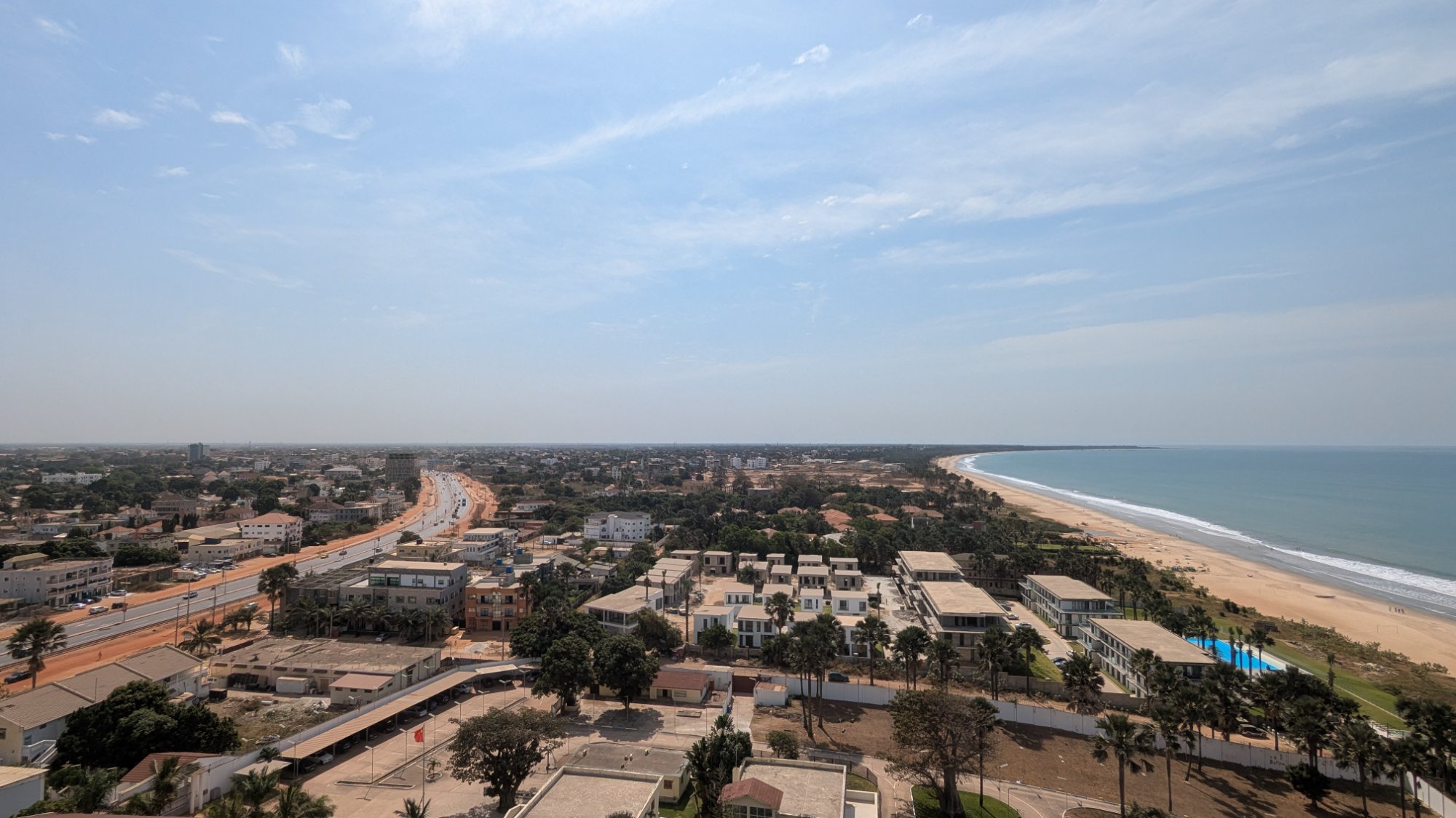 Skyline und Küste von Gambia